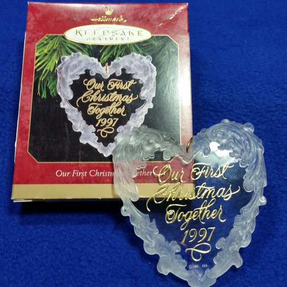 Hallmark Keepsake 1997 Our First Christmas Together Ornament Gold Crown In Box - Picture 9 of 10
